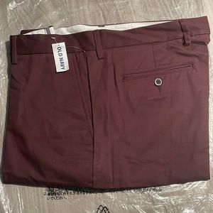 Old Navy Men's Straight Signature Built-In Flex Non-Iron Pants